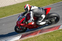 donington-no-limits-trackday;donington-park-photographs;donington-trackday-photographs;no-limits-trackdays;peter-wileman-photography;trackday-digital-images;trackday-photos